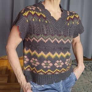 Chunky Knit Short-Sleeve Sweater Vest in Charcoal with Pink & Mustard Fair Isle